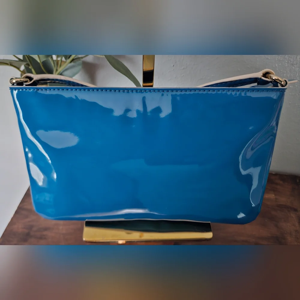 Kate Spade Teal Blue And White Trim Shoulder Crossbody Bag.